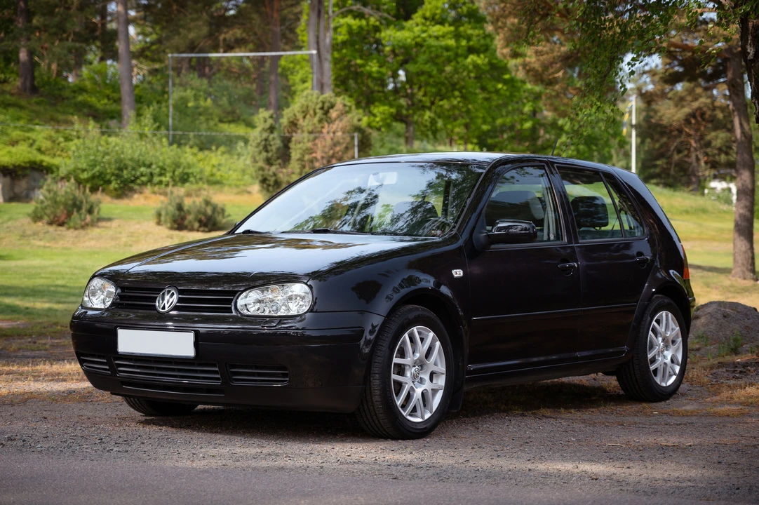 2002 Volkswagen GTI Mk4 - Image 2 of 31
