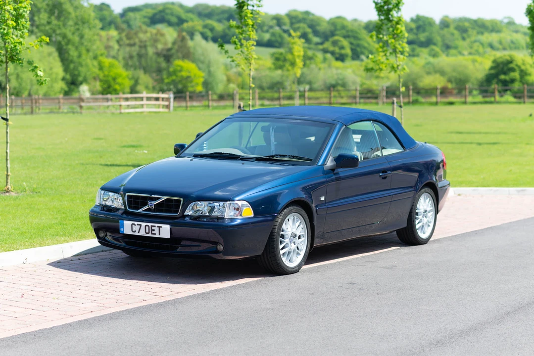 2002 Volvo C70 1st Gen - Image 3 of 31