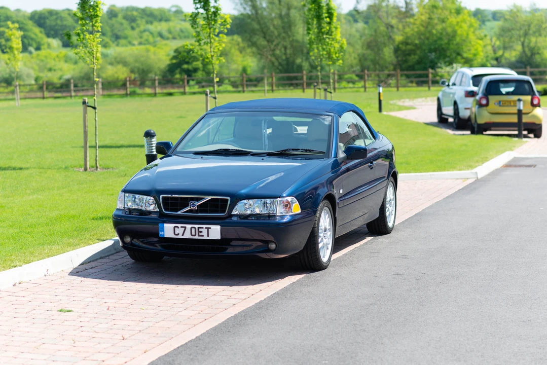 2002 Volvo C70 1st Gen - Image 5 of 31
