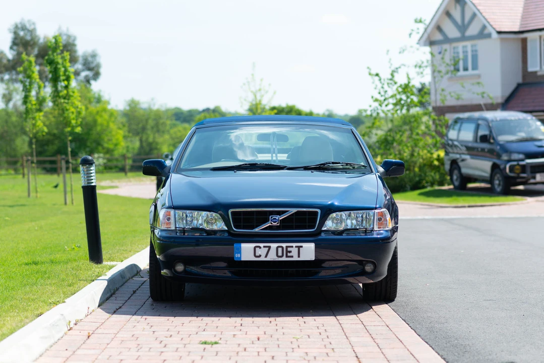 2002 Volvo C70 1st Gen - Image 7 of 31