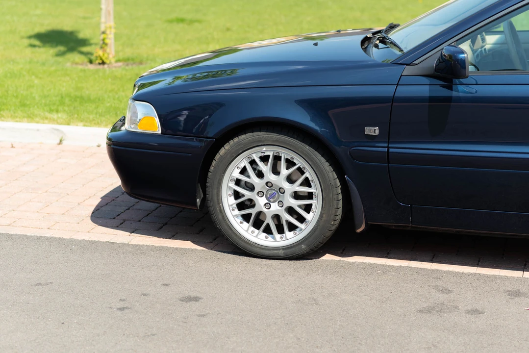 2002 Volvo C70 1st Gen - Image 12 of 31