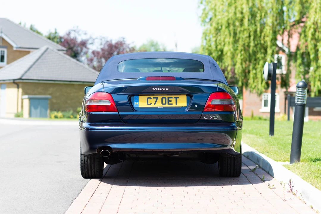 2002 Volvo C70 1st Gen - Image 17 of 31