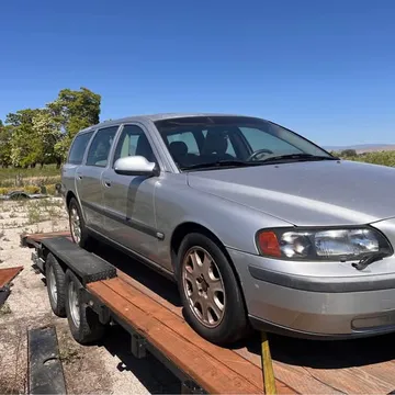 2002 Volvo V70 T5