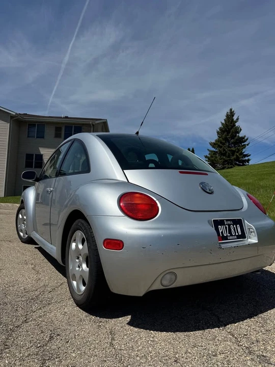 2002 Volkswagen Beetle - Image 3 of 8