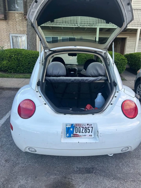 2002 Volkswagen New Beetle - Image 5 of 6