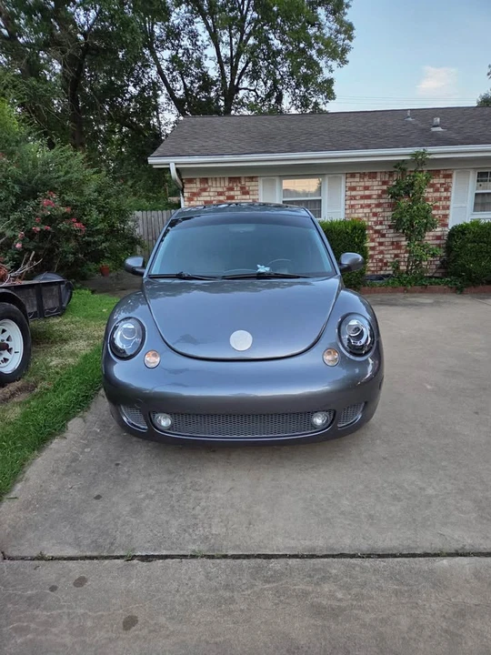 2002 Volkswagen New Beetle - Image 2 of 5