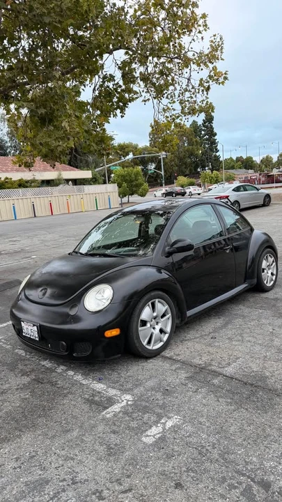 2002 Volkswagen New Beetle - Image 2 of 6