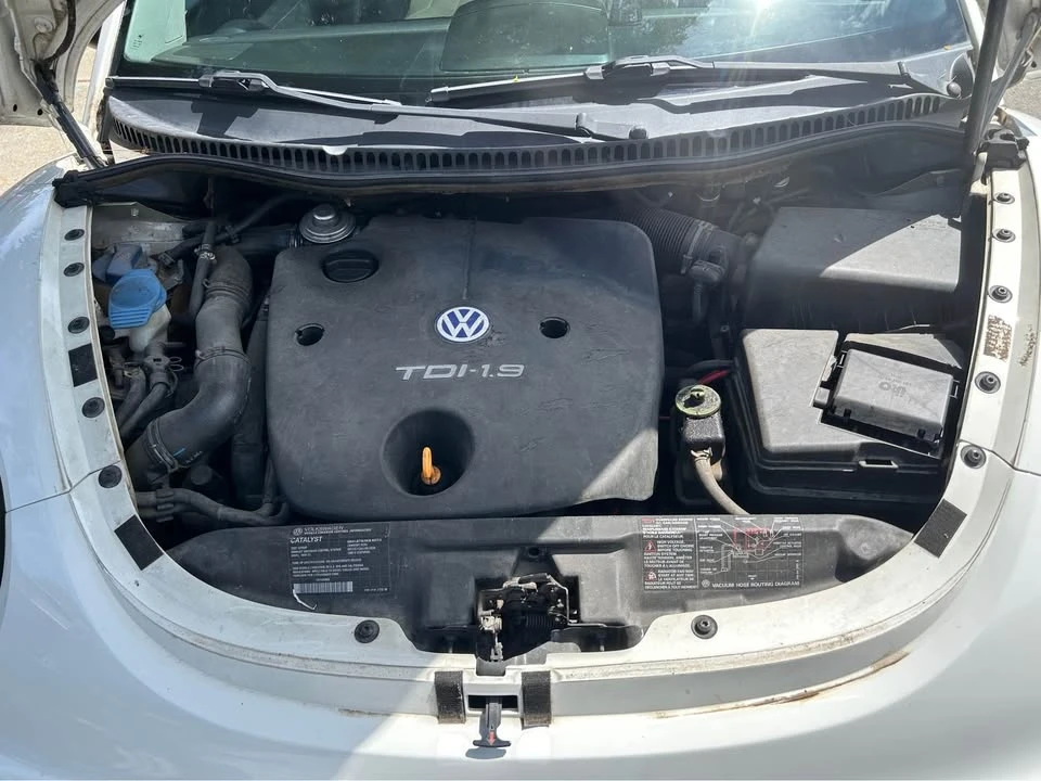 2002 Volkswagen New Beetle - Image 11 of 14
