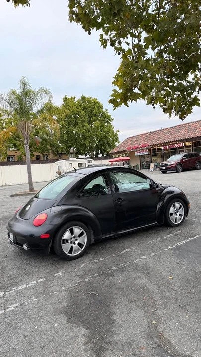 2002 Volkswagen New Beetle - Image 4 of 6
