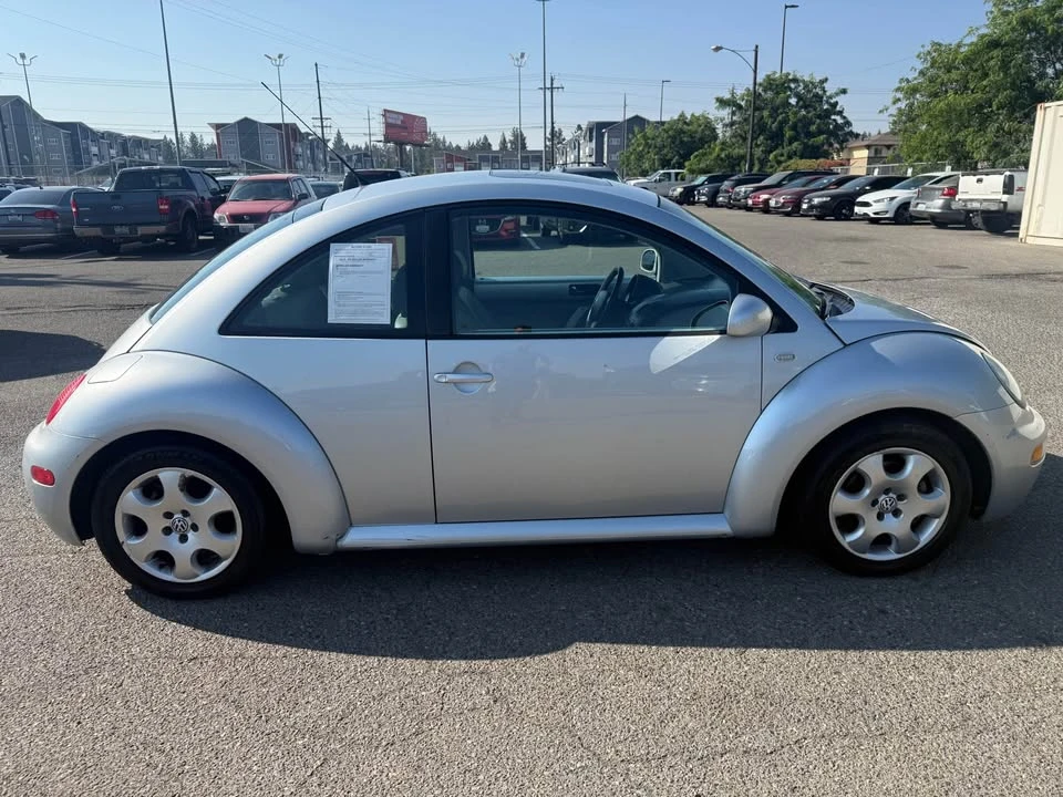 2002 Volkswagen New Beetle - Image 5 of 10