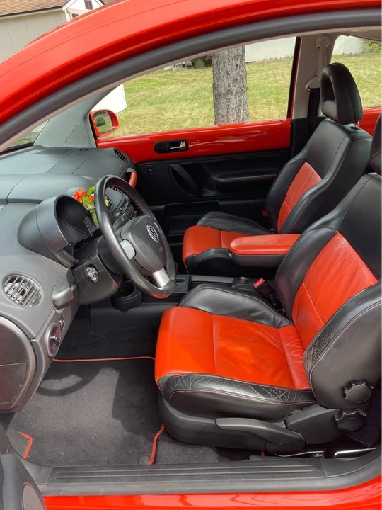 2002 Volkswagen New Beetle - Image 6 of 17