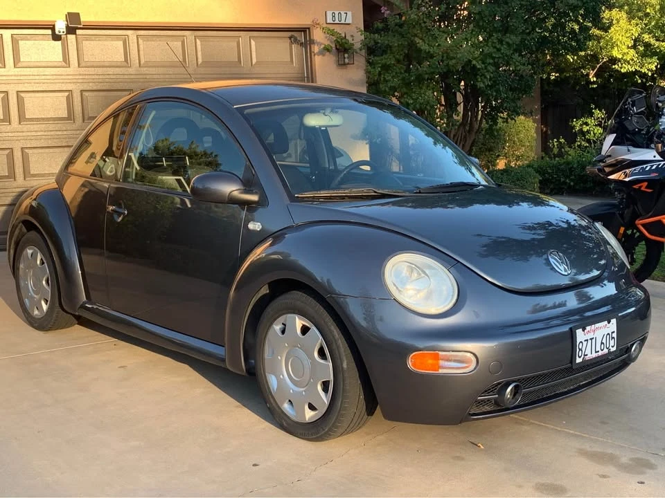 2002 Volkswagen New Beetle - Image 2 of 12
