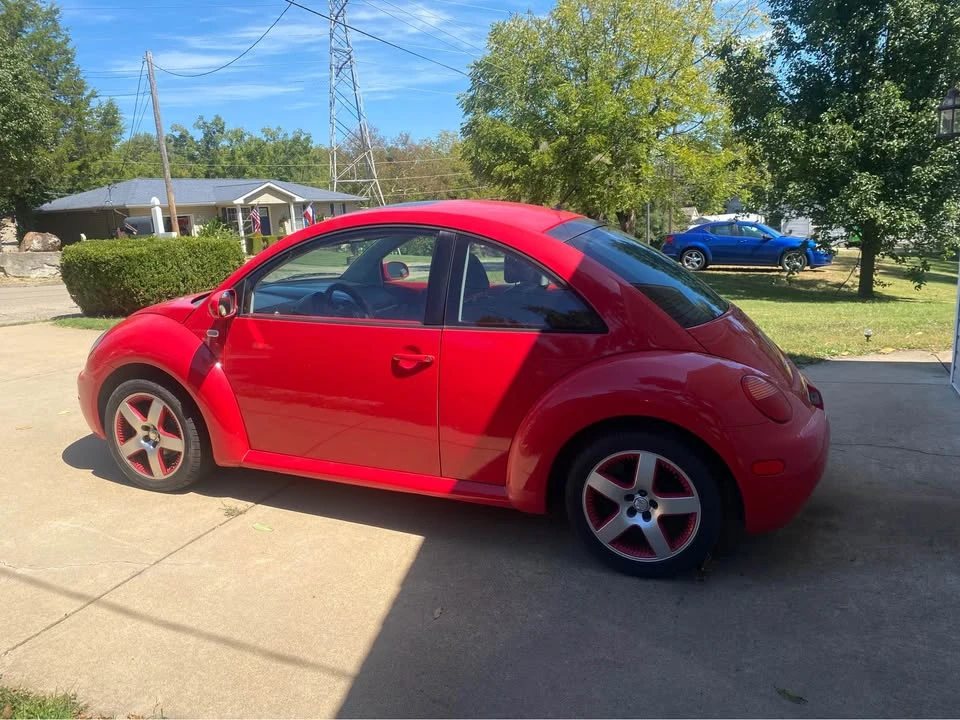 2002 Volkswagen New Beetle - Image 3 of 8