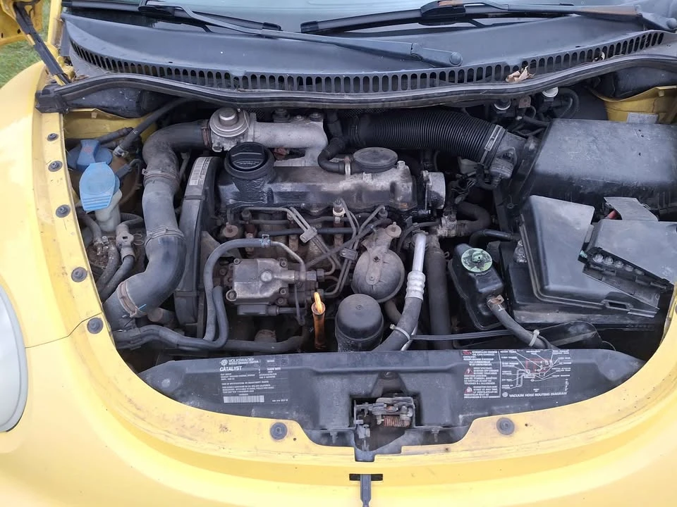 2002 Volkswagen New Beetle - Image 3 of 5