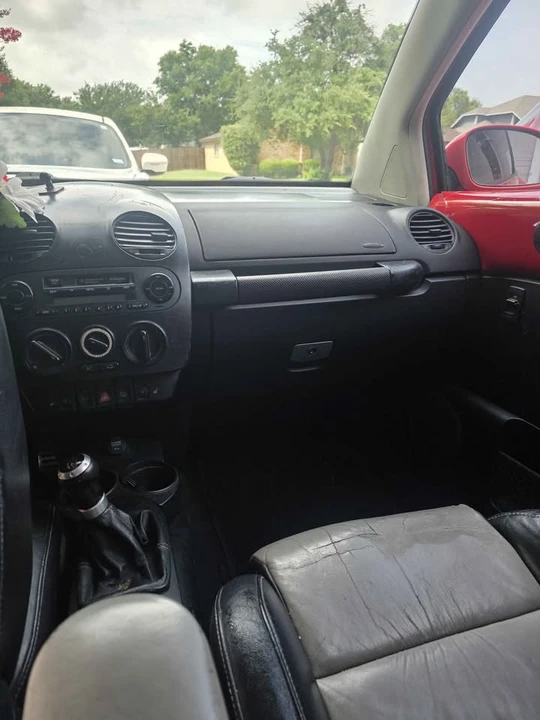 2002 Volkswagen New Beetle - Image 7 of 12