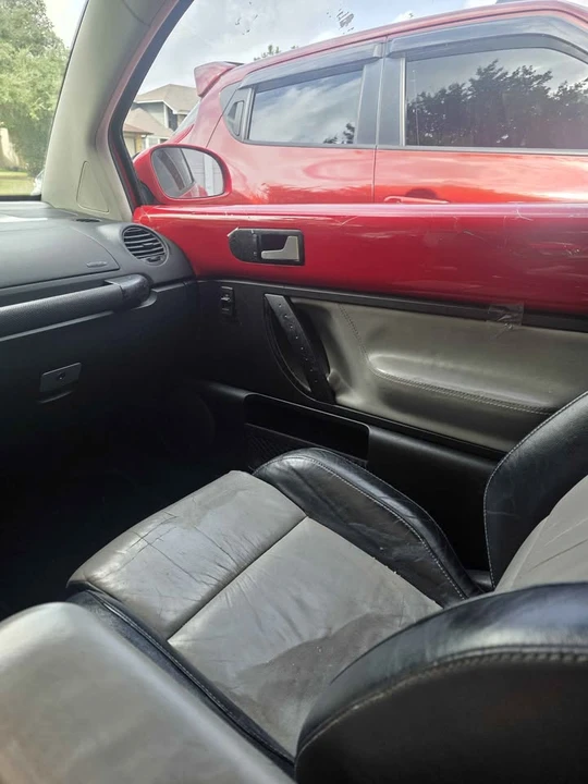 2002 Volkswagen New Beetle - Image 6 of 12