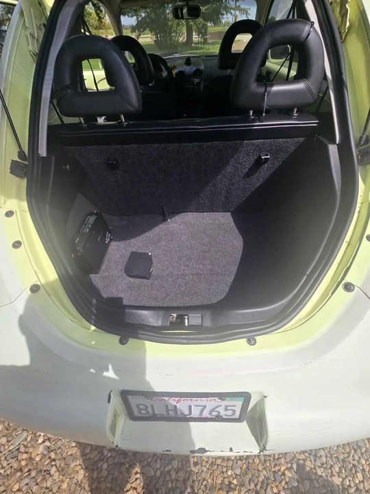 2002 Volkswagen New Beetle - Image 8 of 8