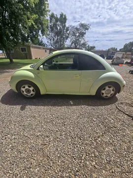 2002 Volkswagen Beetle 1.8T Hatchback 2D