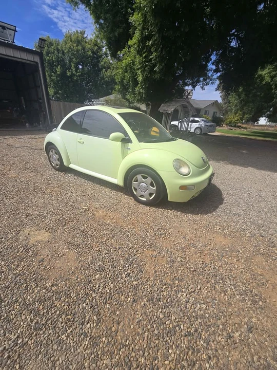 2002 Volkswagen New Beetle - Image 3 of 8