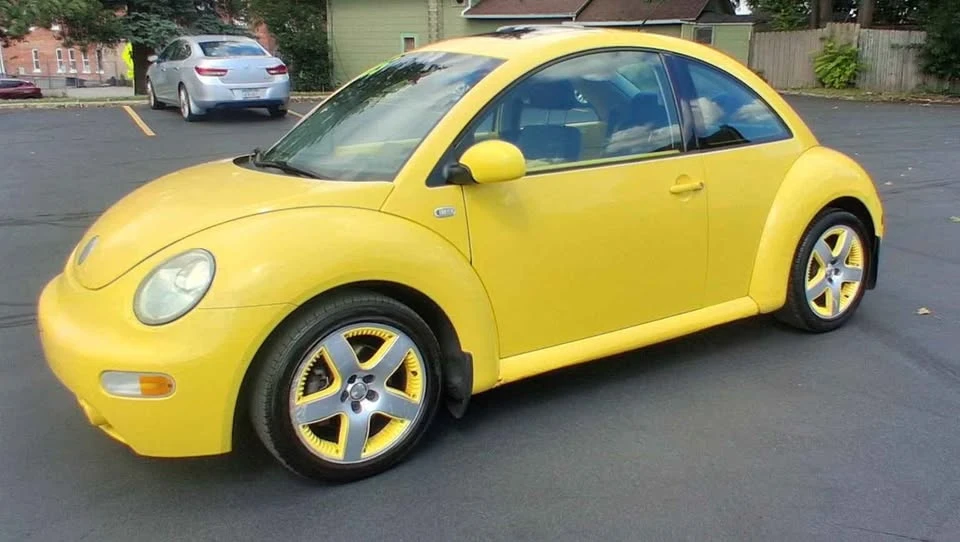 2002 Volkswagen New Beetle - Image 3 of 10