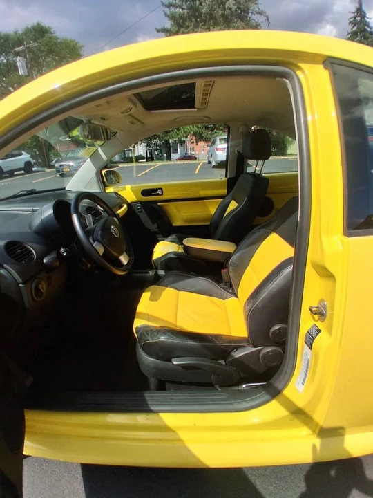 2002 Volkswagen New Beetle - Image 7 of 10