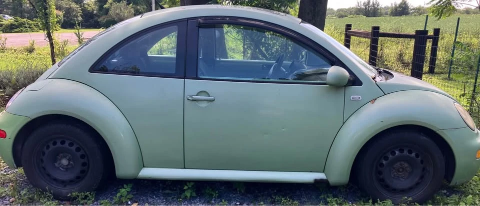 2002 Volkswagen New Beetle - Image 2 of 2