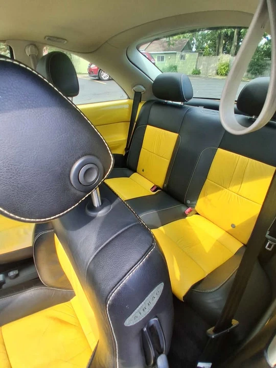 2002 Volkswagen New Beetle - Image 8 of 10