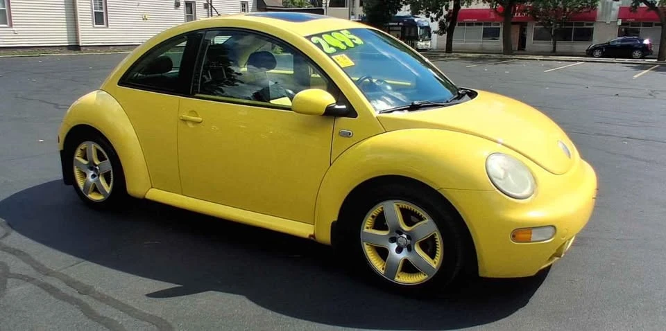 2002 Volkswagen New Beetle - Image 2 of 10