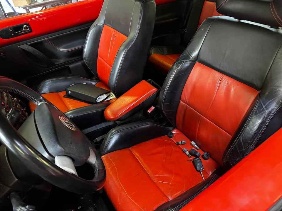 2002 Volkswagen New Beetle - Image 2 of 5
