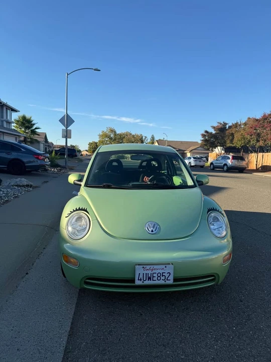 2002 Volkswagen New Beetle - Image 3 of 7