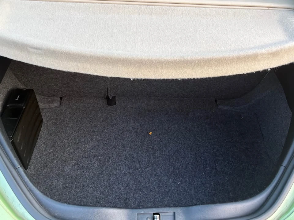 2002 Volkswagen New Beetle - Image 13 of 14