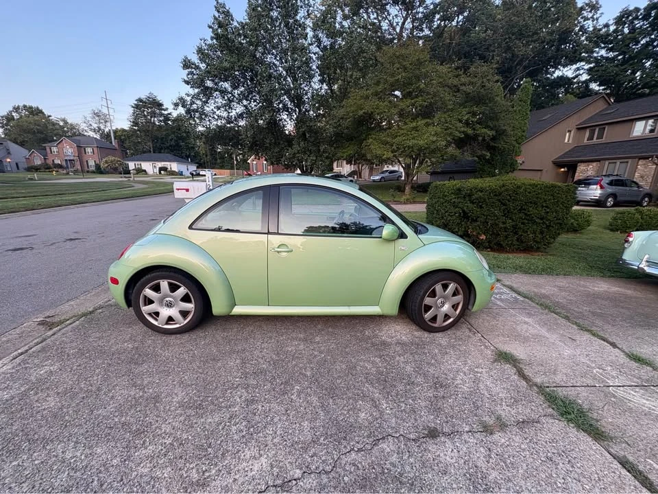 2002 Volkswagen New Beetle - Image 2 of 14