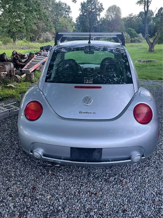 2002 Volkswagen New Beetle - Image 2 of 9