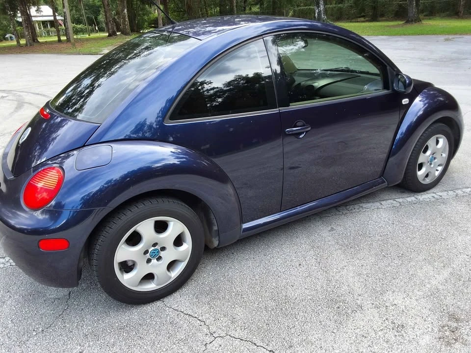 2002 Volkswagen New Beetle - Image 6 of 8