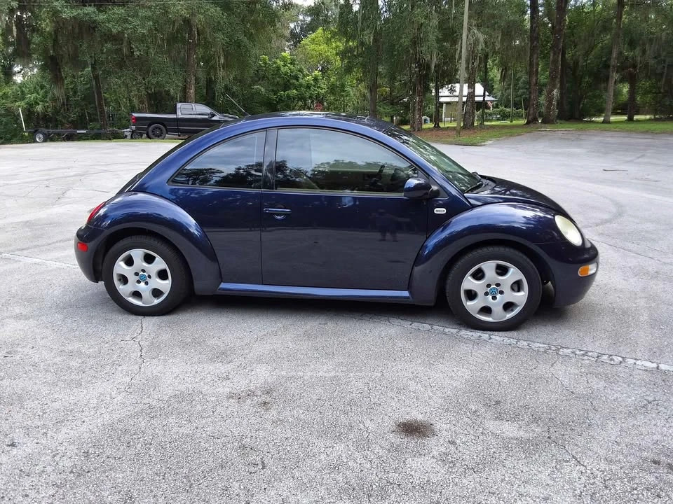 2002 Volkswagen New Beetle - Image 5 of 8