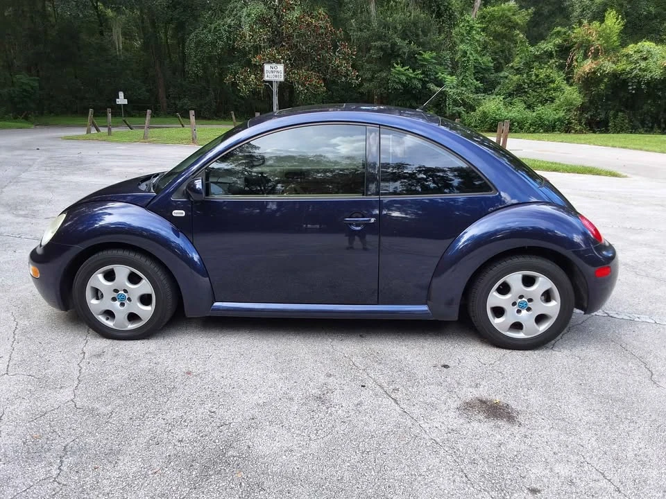 2002 Volkswagen New Beetle - Image 2 of 8