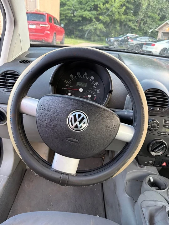 2002 Volkswagen New Beetle - Image 6 of 15