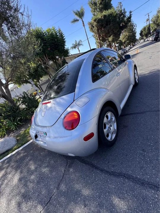 2002 Volkswagen New Beetle - Image 4 of 12
