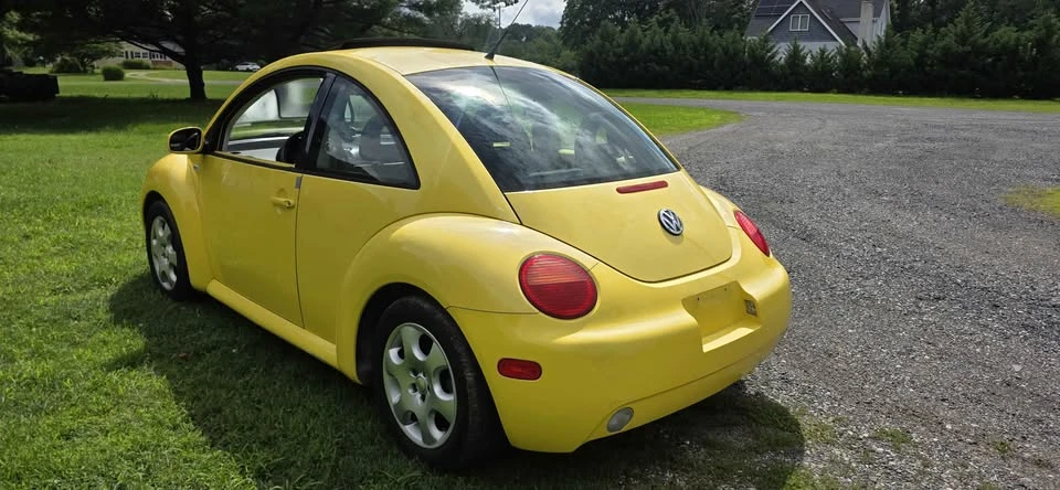 2002 Volkswagen New Beetle - Image 6 of 11