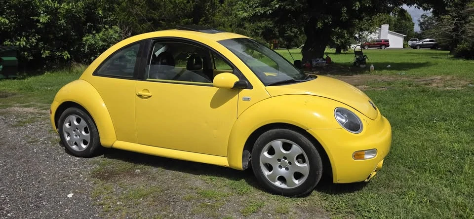 2002 Volkswagen New Beetle - Image 3 of 11