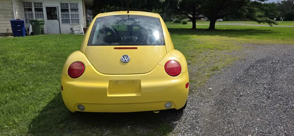 2002 Volkswagen New Beetle - Image 5 of 11