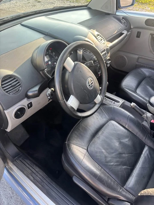 2002 Volkswagen New Beetle - Image 11 of 20
