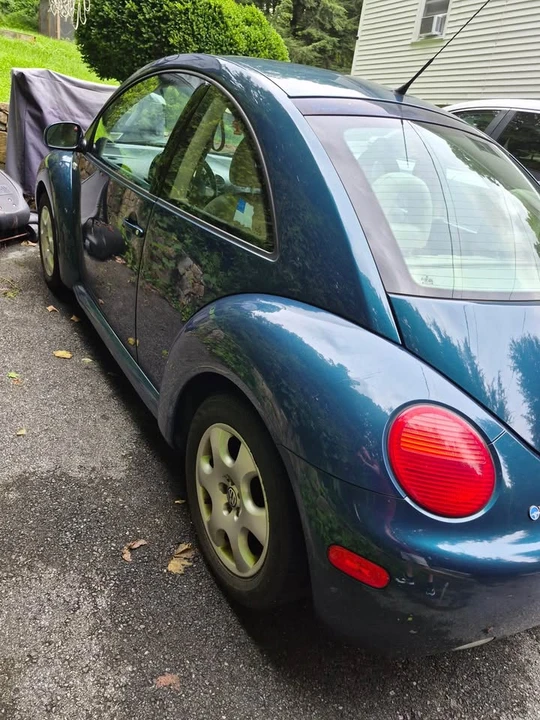 2002 Volkswagen New Beetle - Image 5 of 6