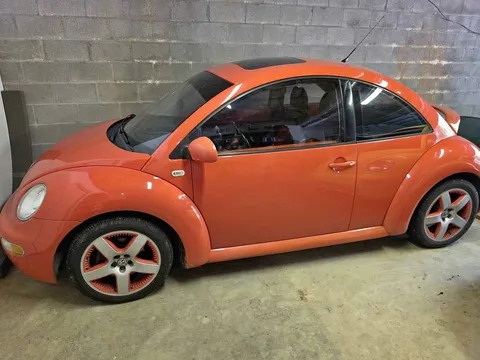 2002 Volkswagen Beetle 2.0T Turbo Hatchback 2D