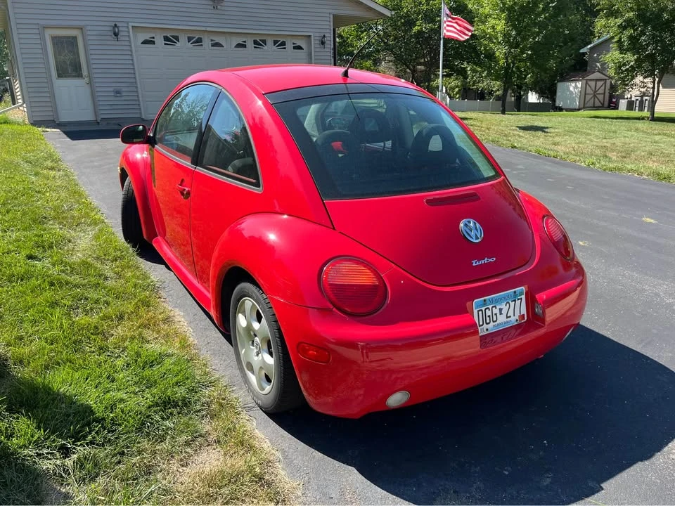 2002 Volkswagen New Beetle - Image 5 of 9