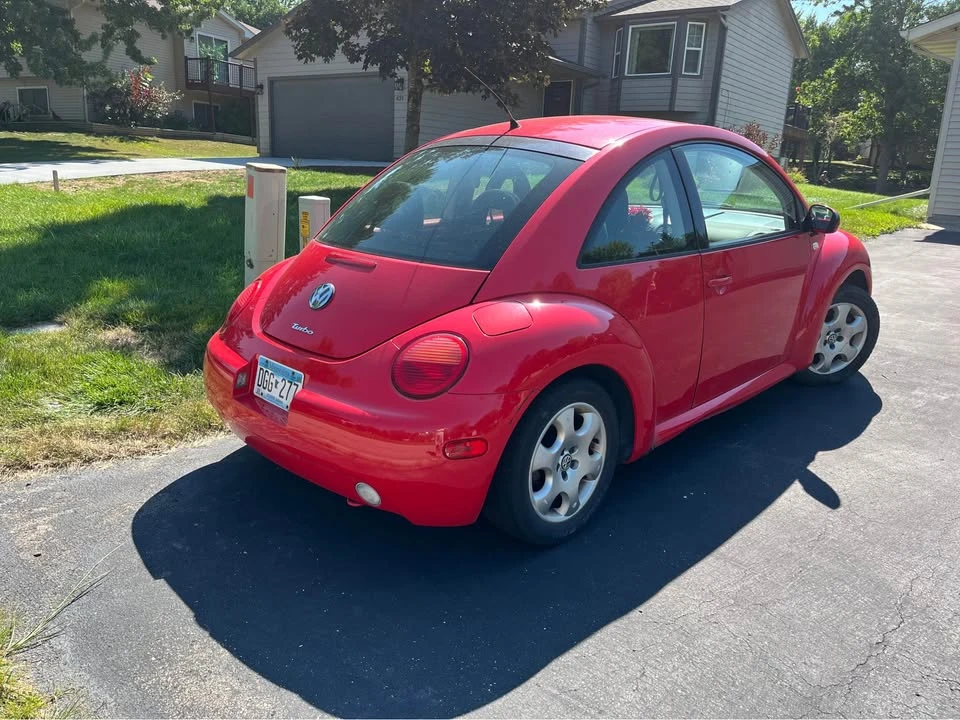 2002 Volkswagen New Beetle - Image 4 of 9