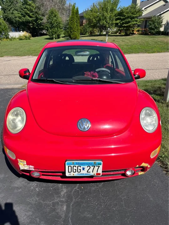 2002 Volkswagen New Beetle - Image 2 of 9
