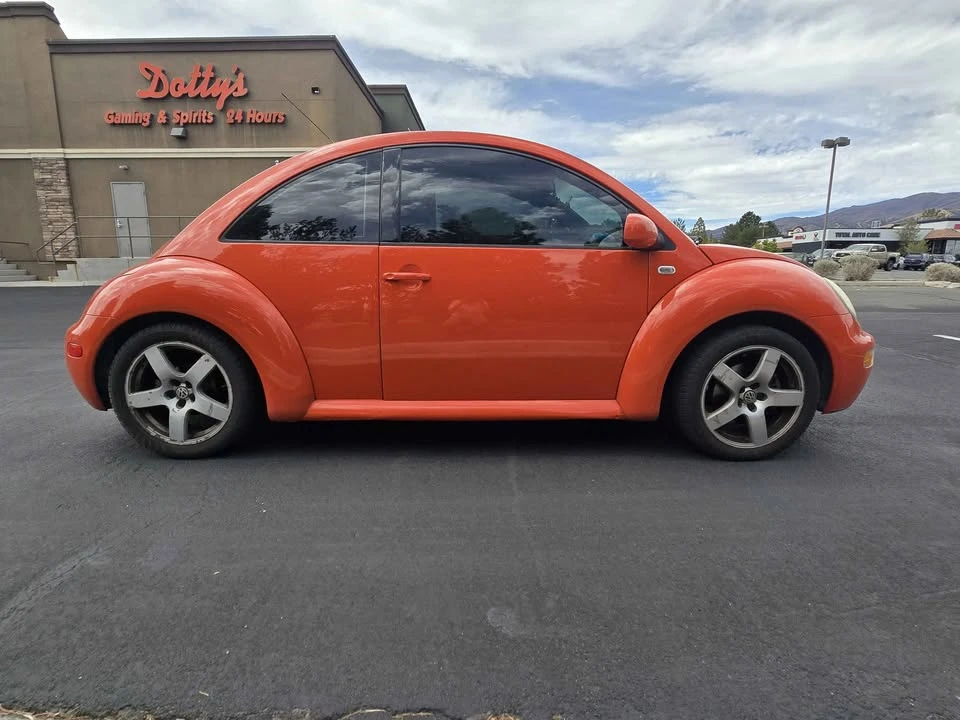 2002 Volkswagen New Beetle - Image 8 of 11