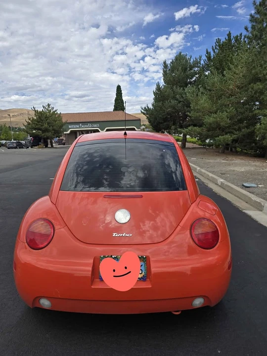 2002 Volkswagen New Beetle - Image 10 of 11