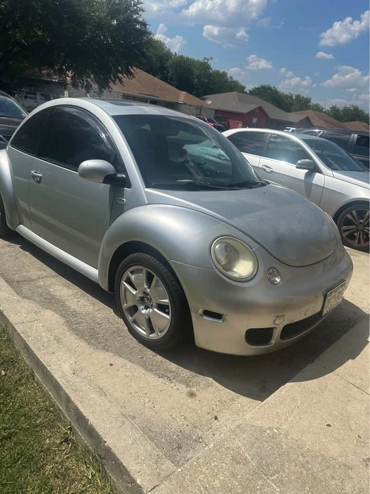 2002 Volkswagen New Beetle - Image 3 of 15